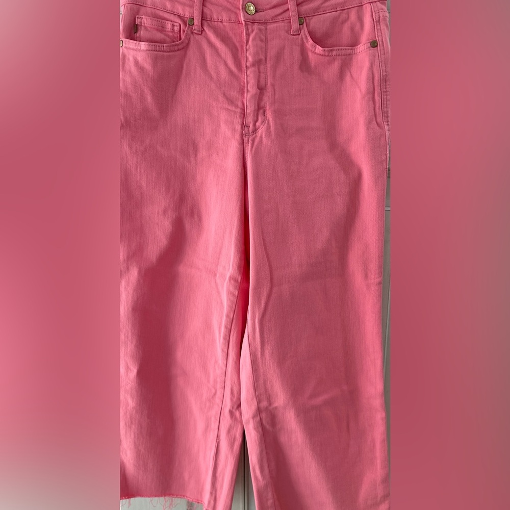 New never worn SZ 11/30 Judy Blue Bright Pink wide leg Jeans